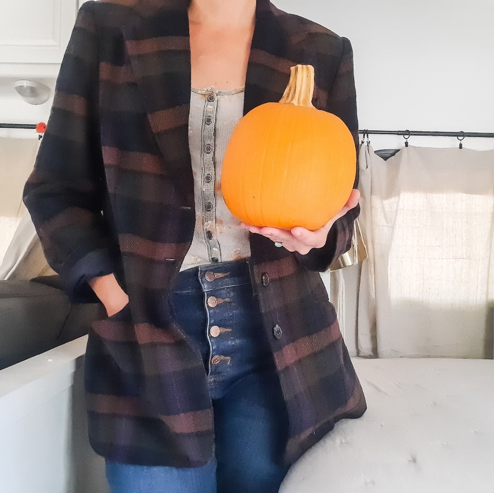 90`s Fall plaid blazer jacket 🍁🍂 white stag brand. Great paired with jeans.